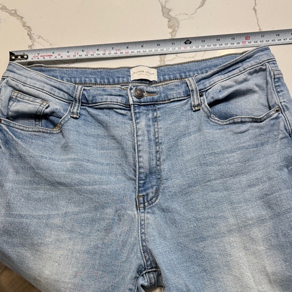 Light Blue Oliver Logan premium denim- Crosby Boyfriend 33 inches - Picture 11 of 11